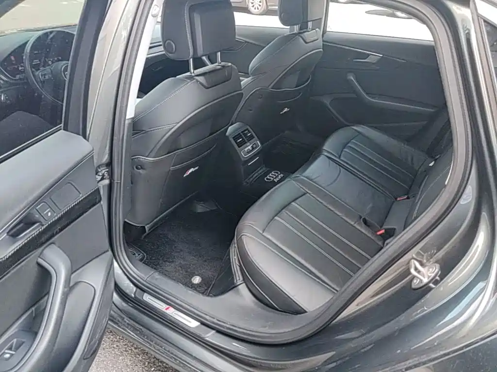 Audi A4L — миниатюра 24