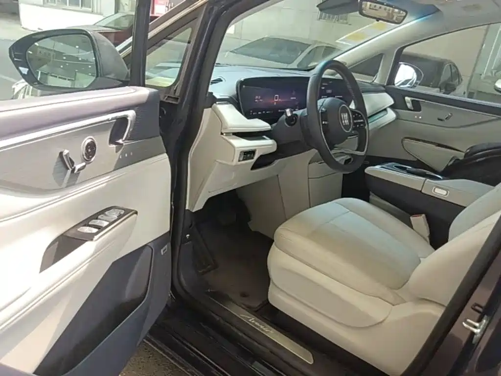 Buick GL8 Hybrid — миниатюра 23