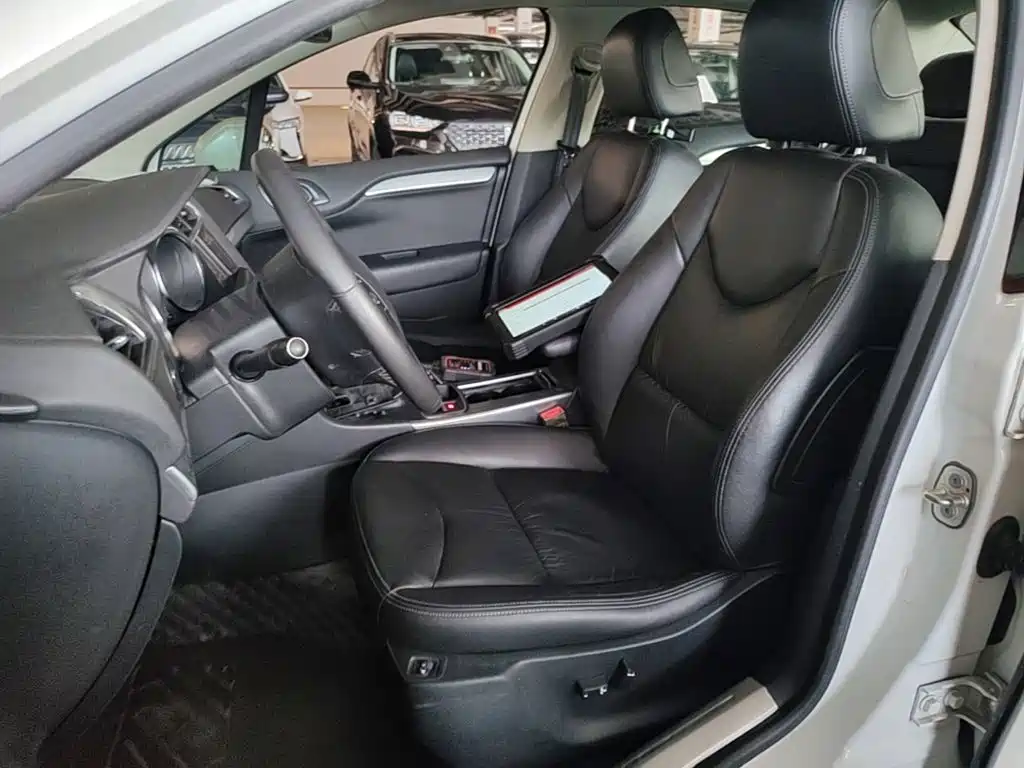 Citroen C4L — миниатюра 15