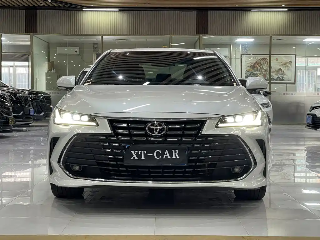 Toyota Avalon — миниатюра 2