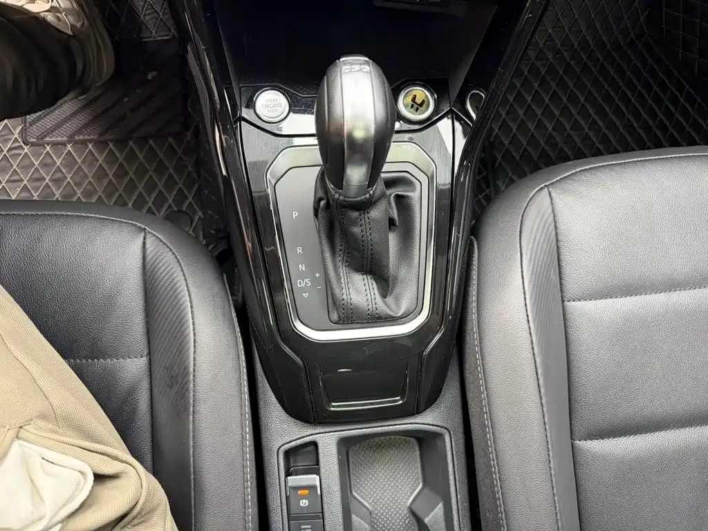 Volkswagen T-Roc — миниатюра 15