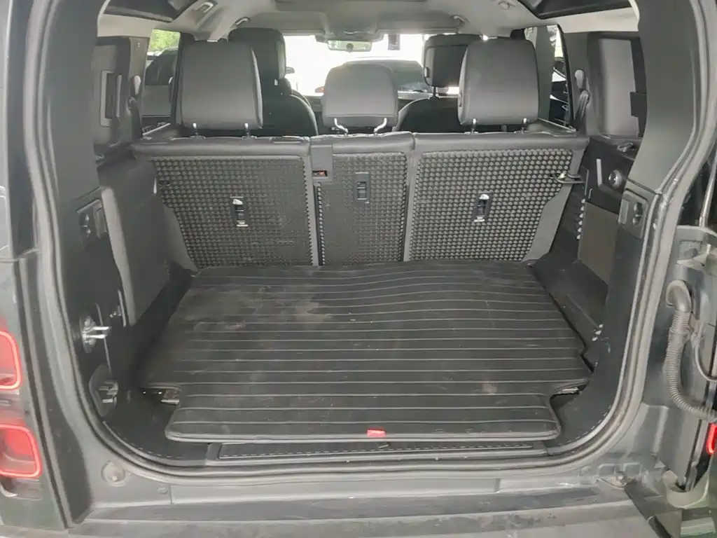 Land Rover Defender — миниатюра 19