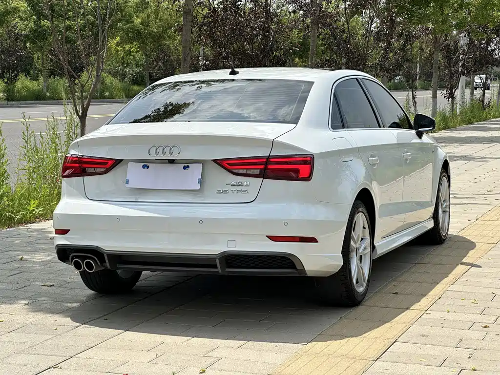Audi A3 2020 Limousine 35 TFSI Fashion V