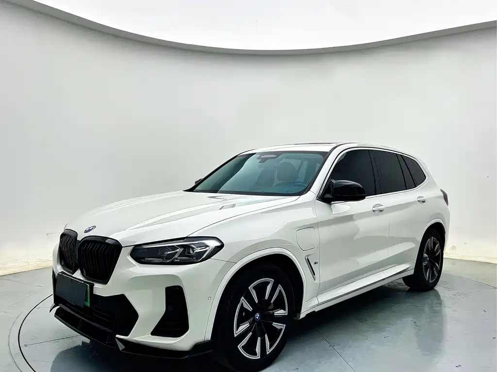BMW iX3 — миниатюра 2