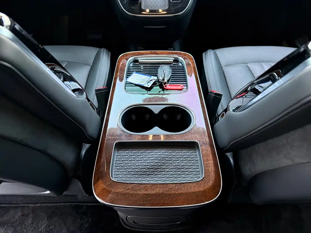 Hongqi Hongqi HQ9 PHEV — миниатюра 19