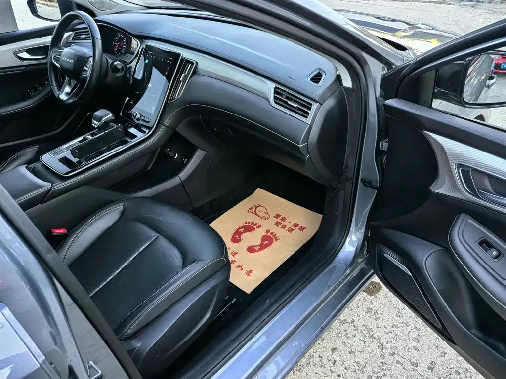 Roewe i6 MAX New Energy — миниатюра 13