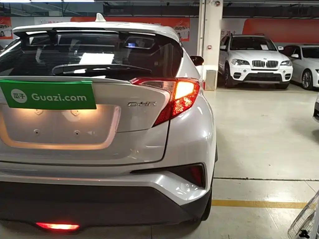 Toyota C-HR — миниатюра 8