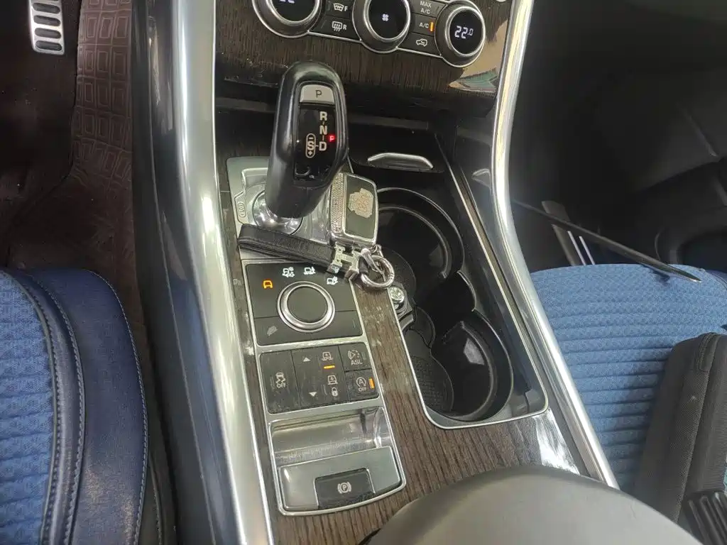 Land Rover Sport — миниатюра 17