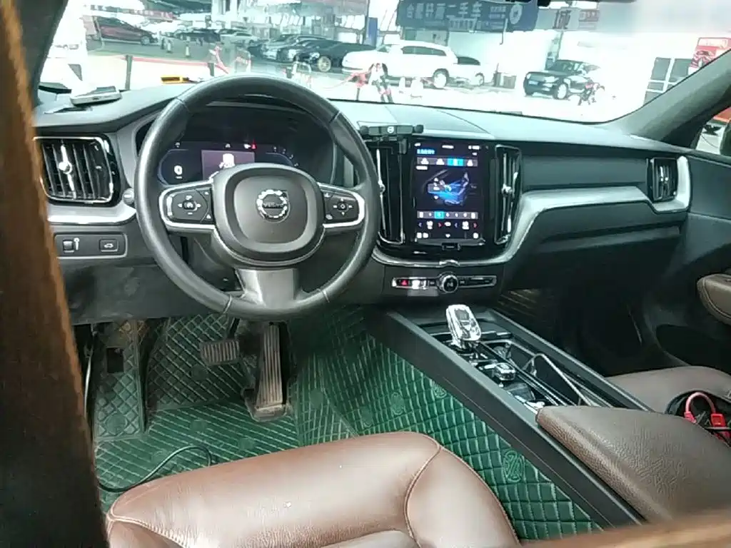 Volvo XC60 — миниатюра 10