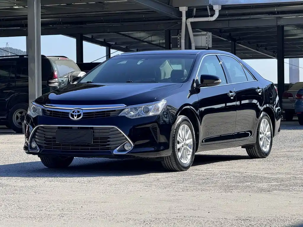 Toyota Camry — миниатюра 2