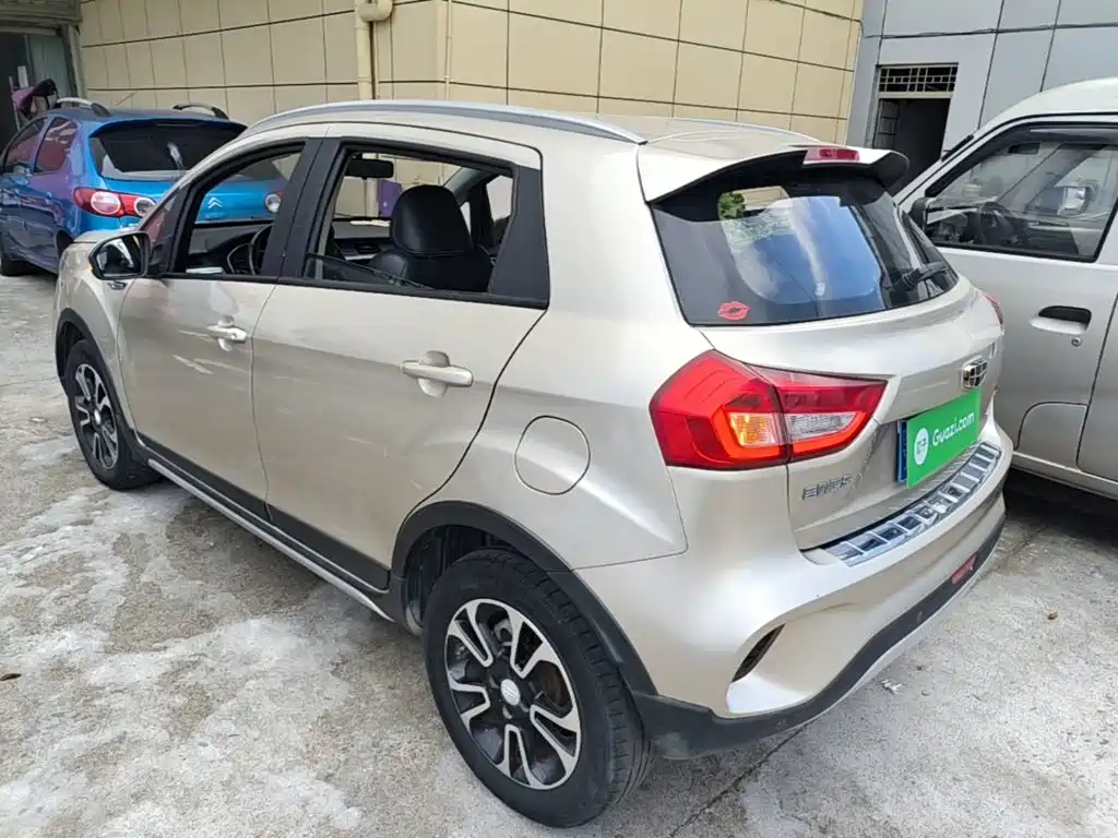 Geely Vision X3 — миниатюра 5