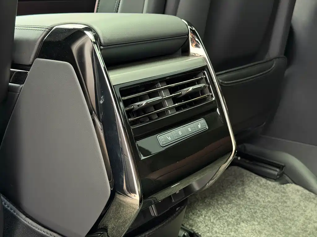 Land Rover Sport — миниатюра 17