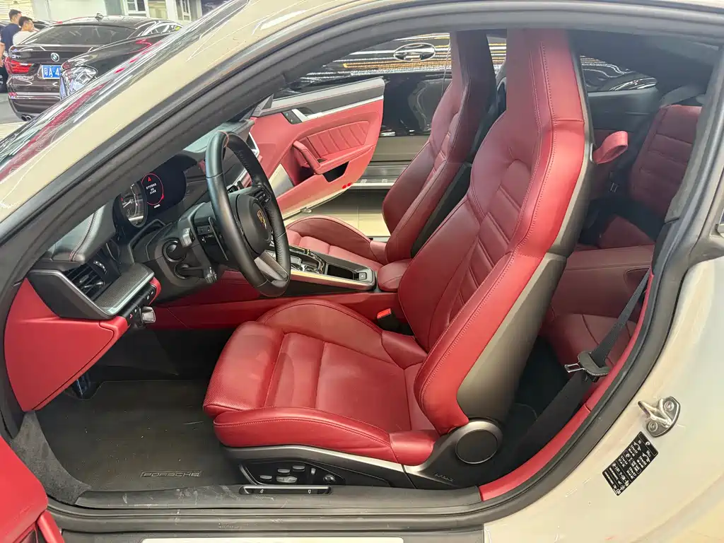 Porsche 911 2022 Turbo S 3.7T