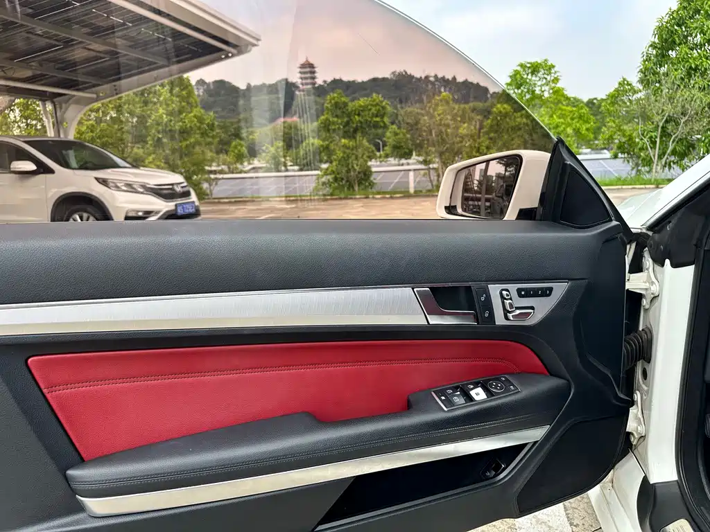 Mercedes-Benz E-Class (Import) — миниатюра 10