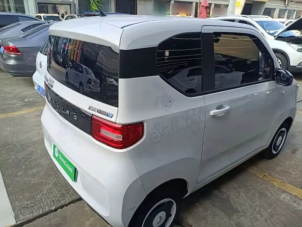 Wuling MINIEV — миниатюра 7