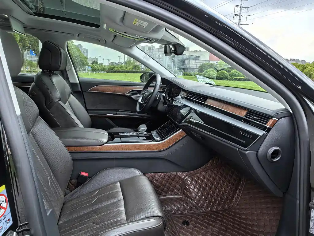 Audi A8 — миниатюра 14