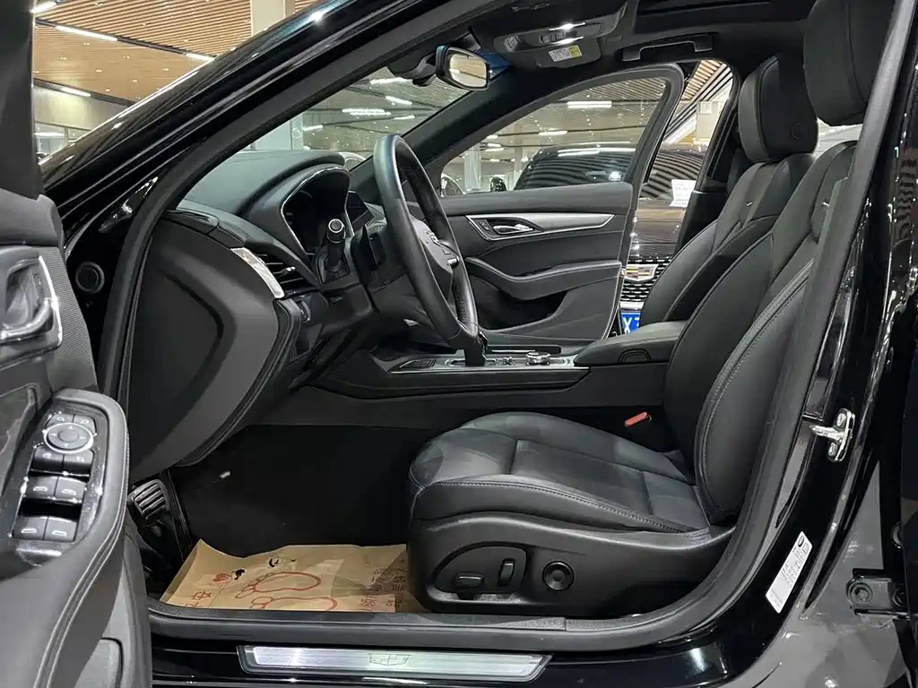 Cadillac CT5 — миниатюра 4
