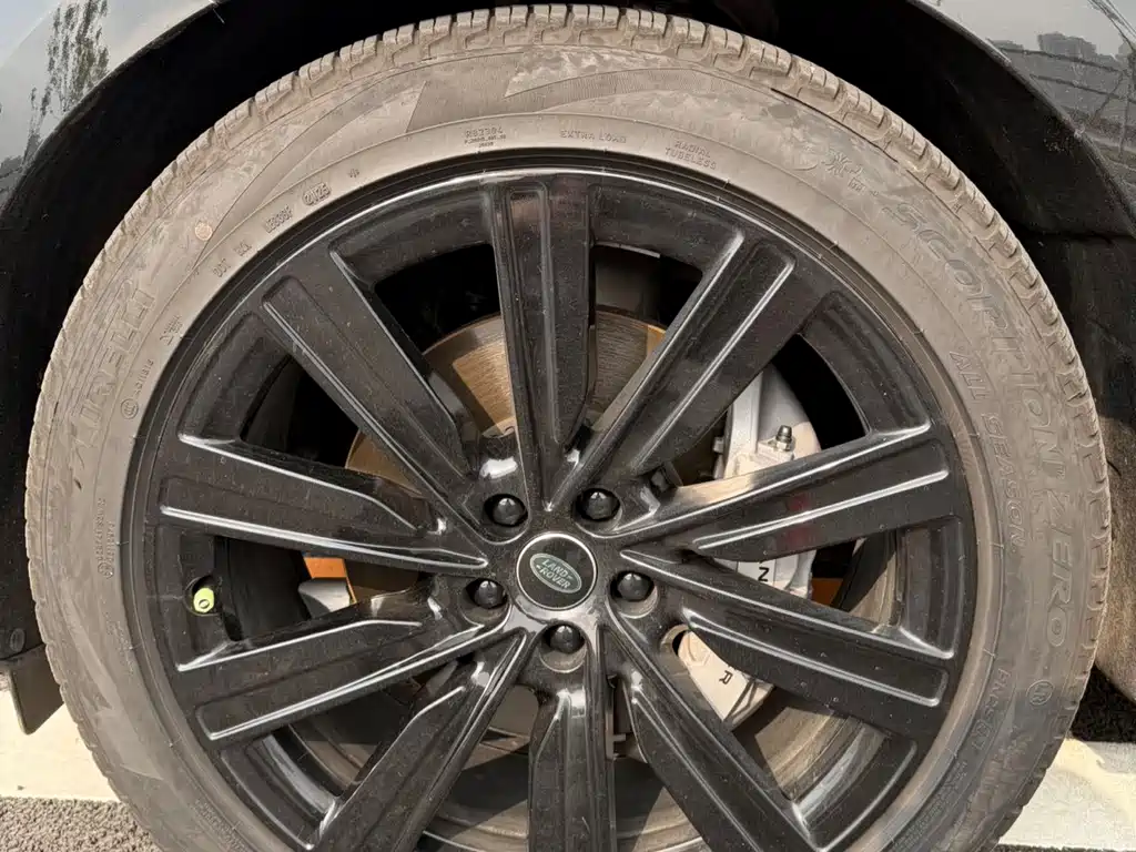 Land Rover Range Rover — миниатюра 6
