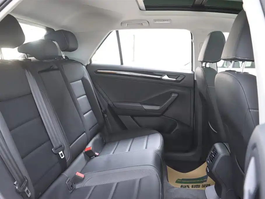 VOLKSWAGEN T ROC EXPLORING SONGS