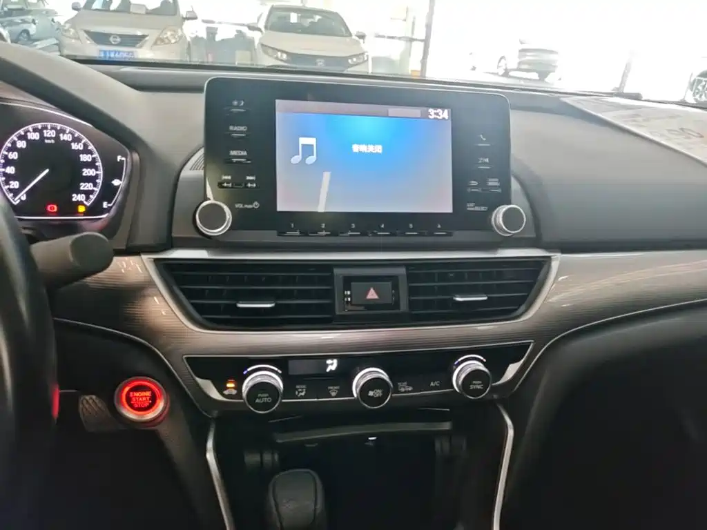 Honda Accord — миниатюра 13
