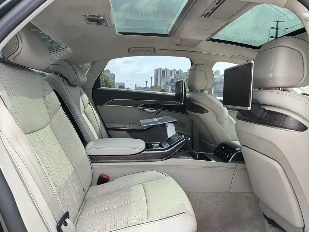 Audi A8 — миниатюра 7