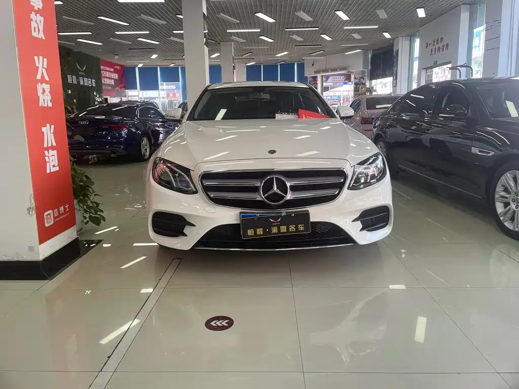 Mercedes-Benz E-Class — миниатюра 2