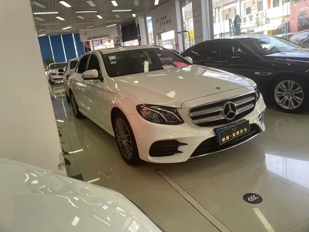 Mercedes-Benz E-Class — миниатюра 3