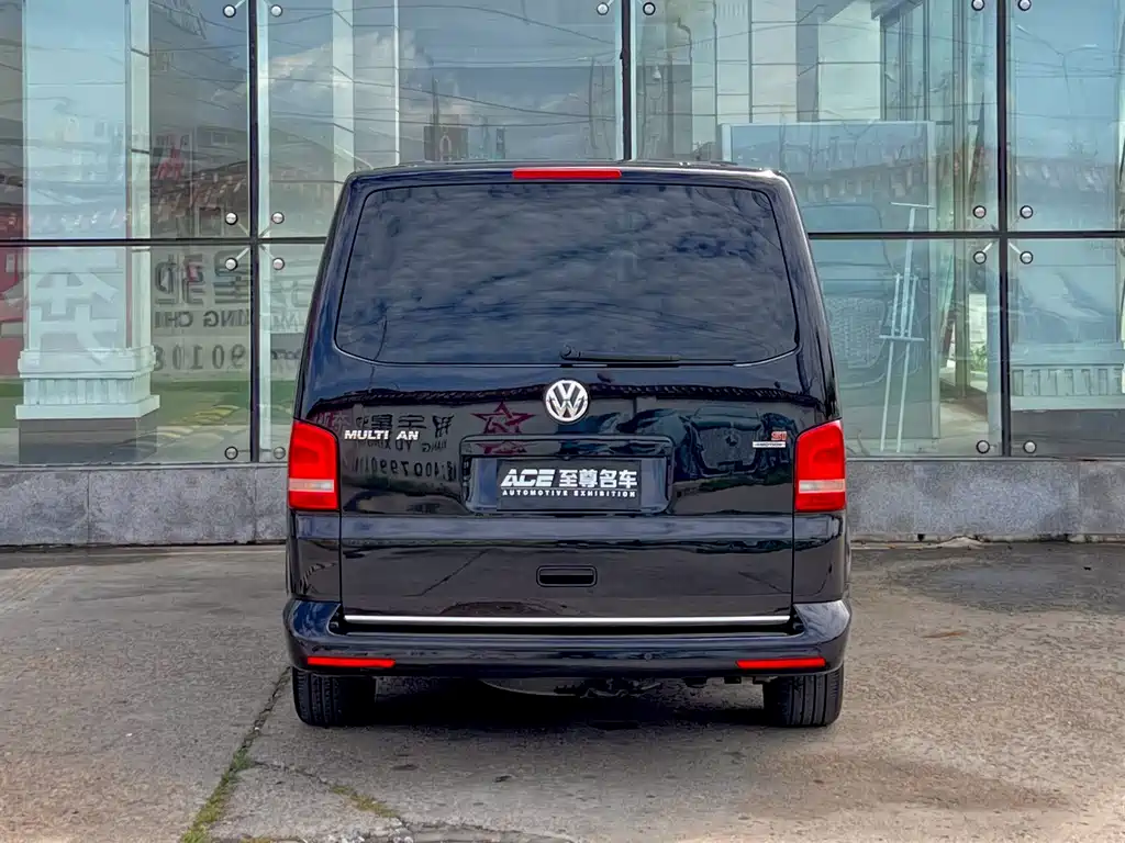 Volkswagen Multivan — миниатюра 5
