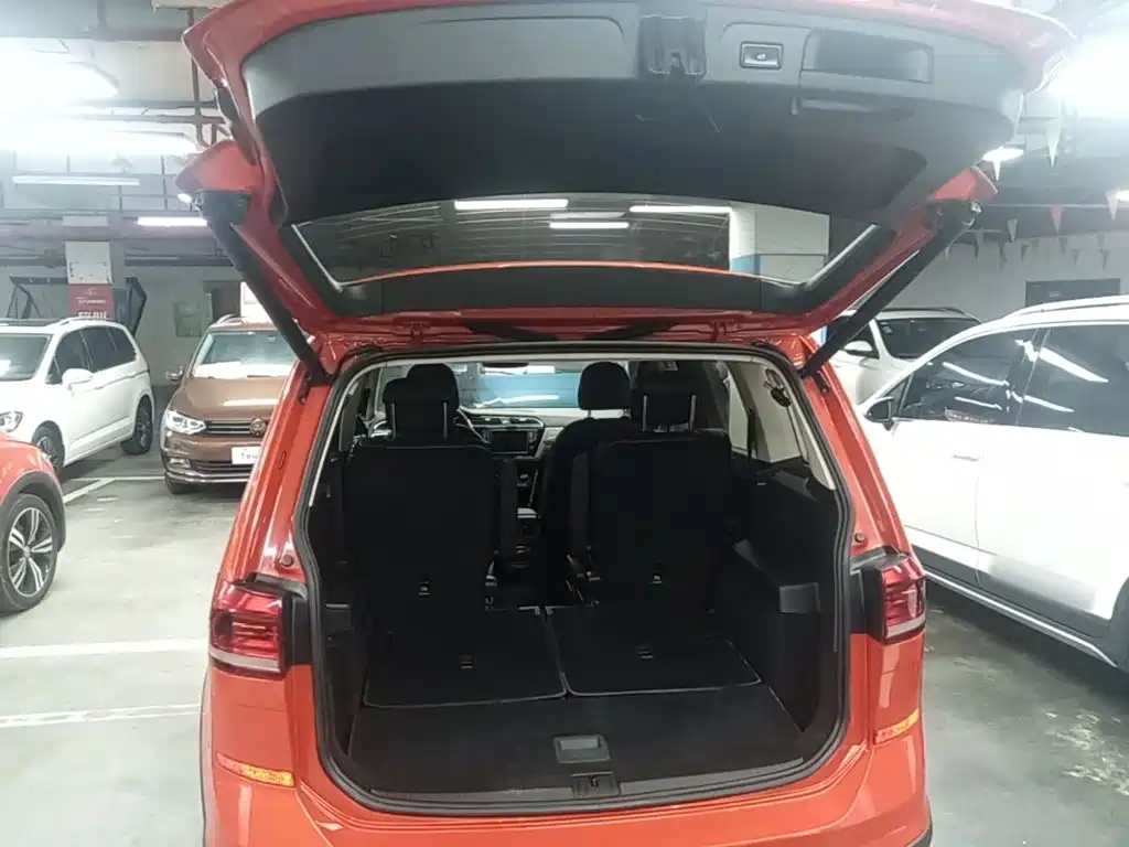 Volkswagen Touran — миниатюра 19