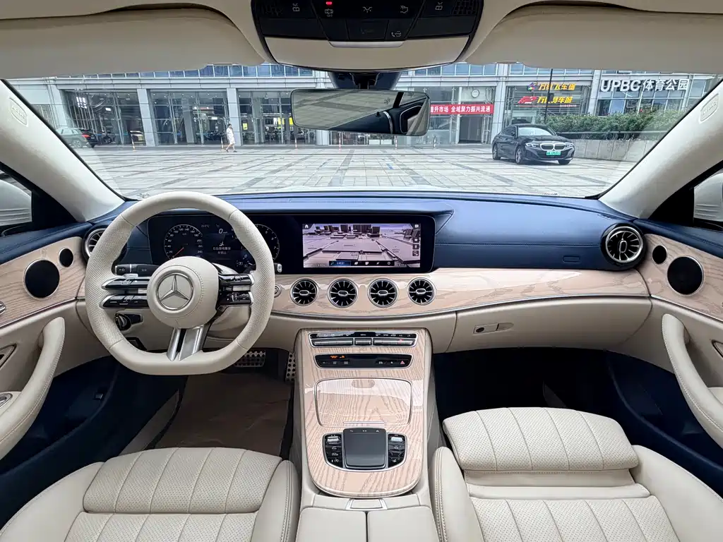Mercedes-Benz E-Class (Import) — миниатюра 16