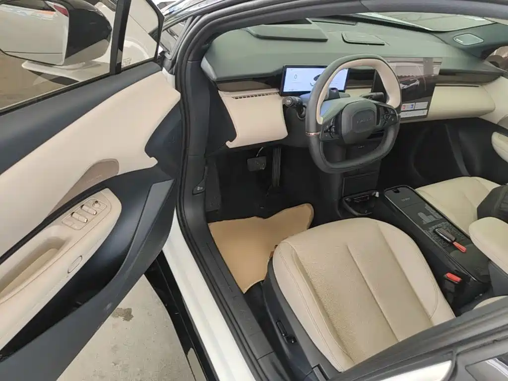 Lynk & Co Z20 — миниатюра 16