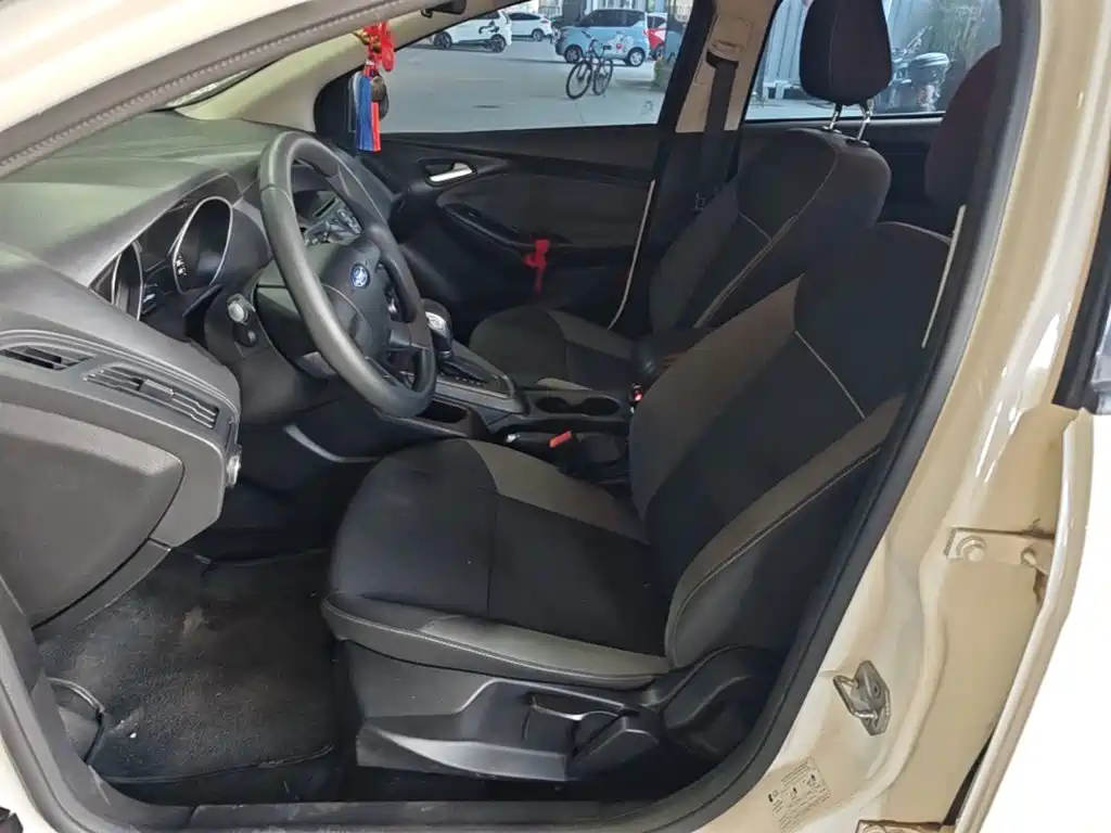 Ford Focus — миниатюра 15