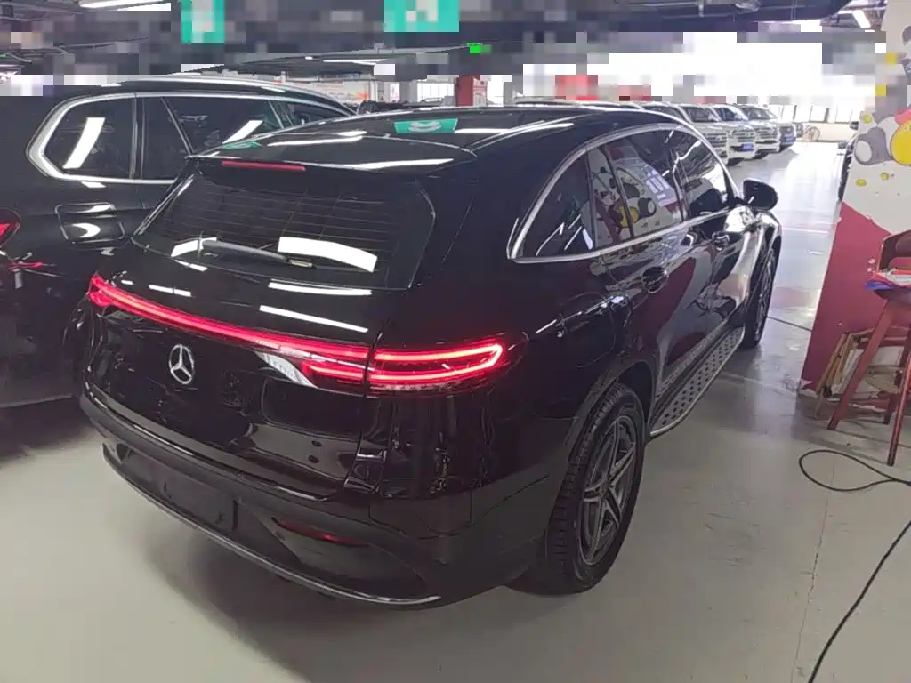 Mercedes-Benz EQC — миниатюра 7