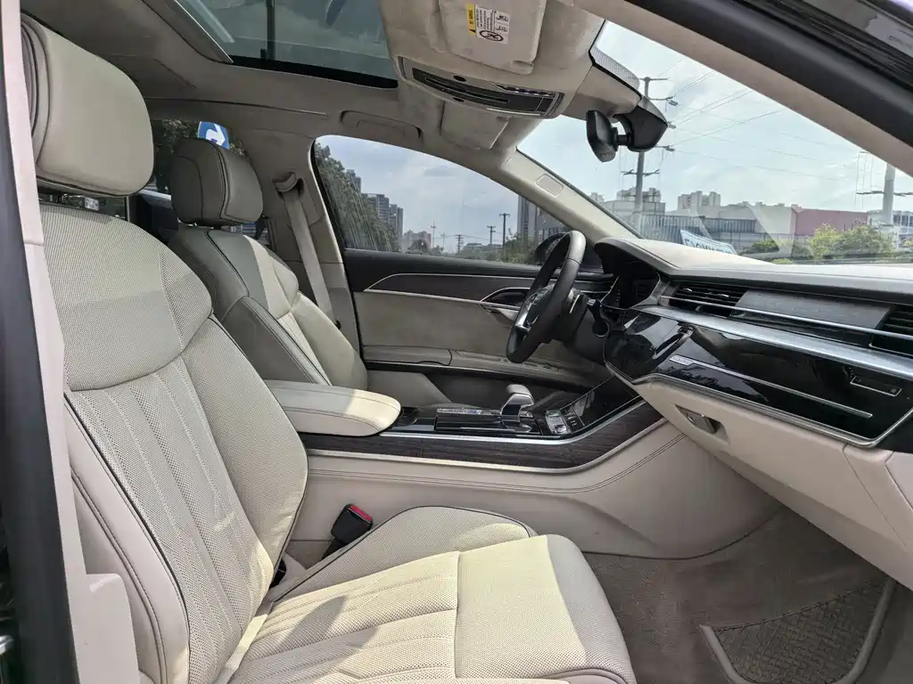 Audi A8 — миниатюра 8