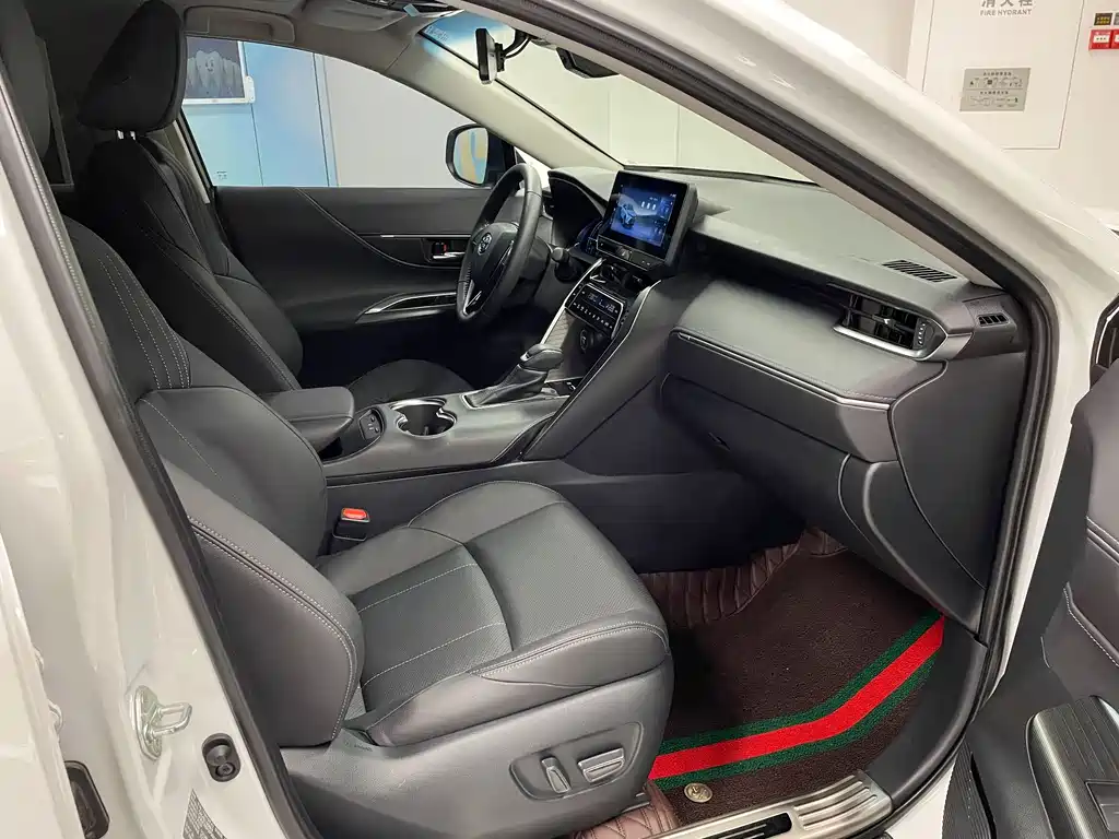 Toyota Harrier Hybrid 2.5L CVT 4WD Luxury Edition, фото 14