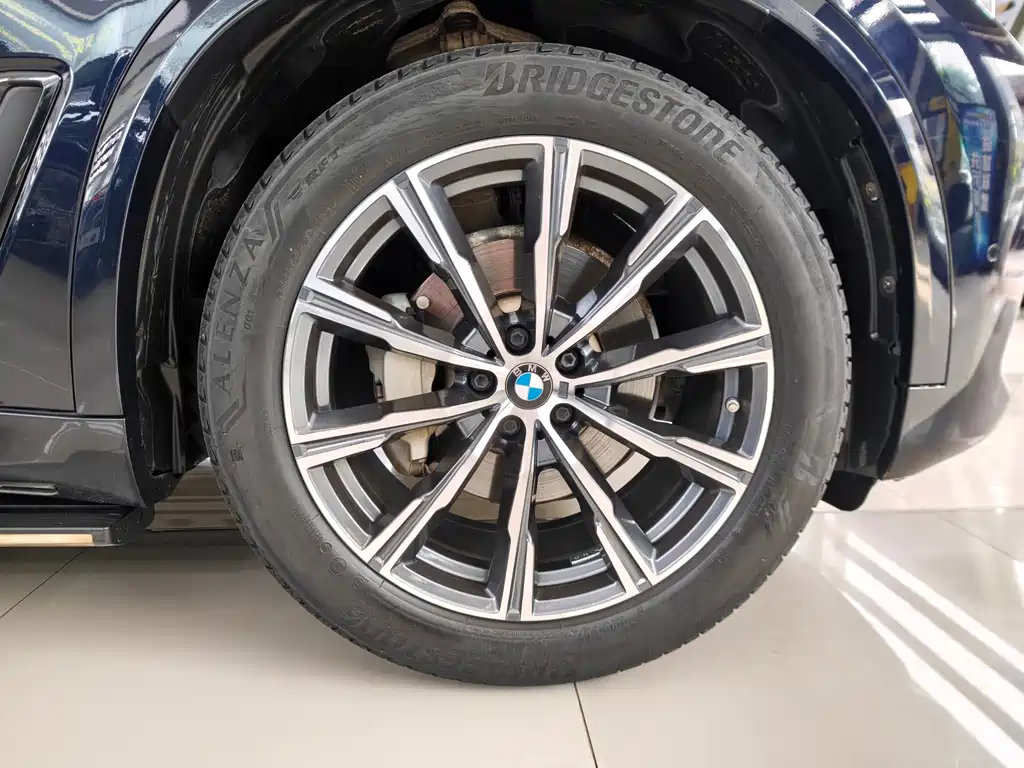 BMW X5 (Import) — миниатюра 17