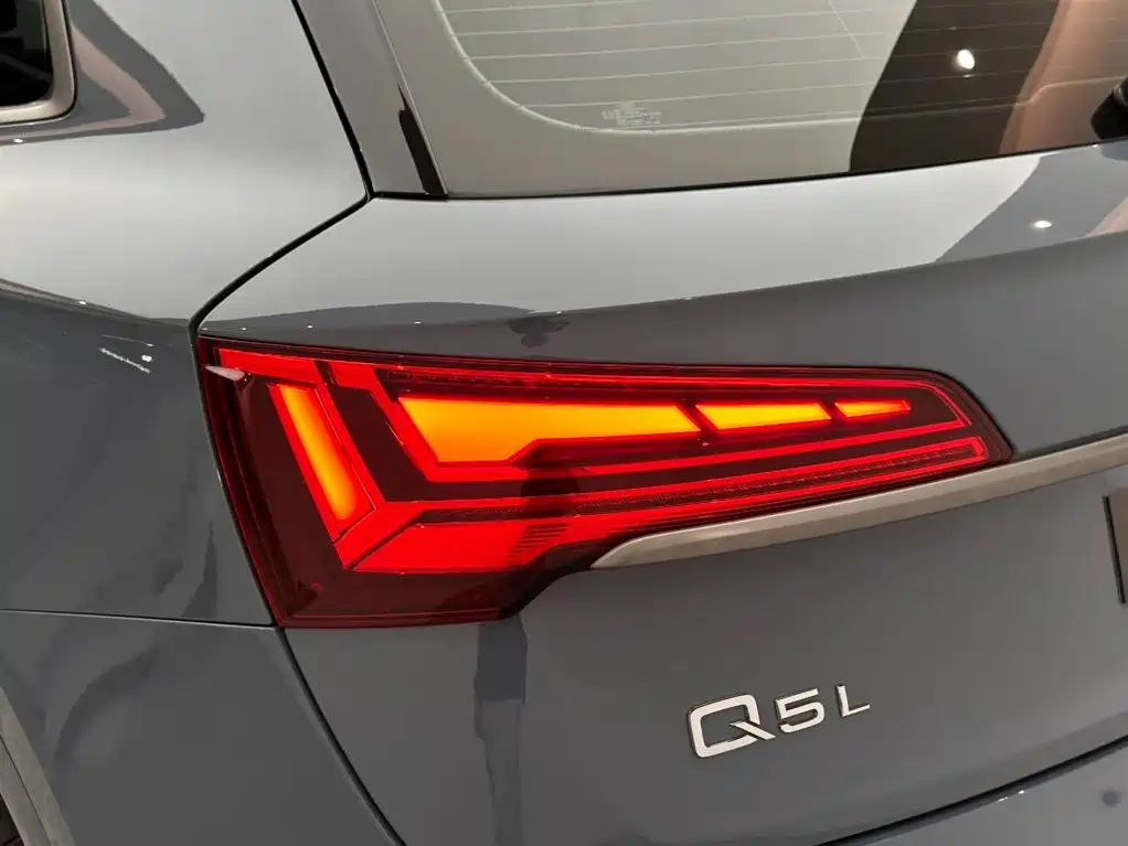 Audi Q5L — миниатюра 19