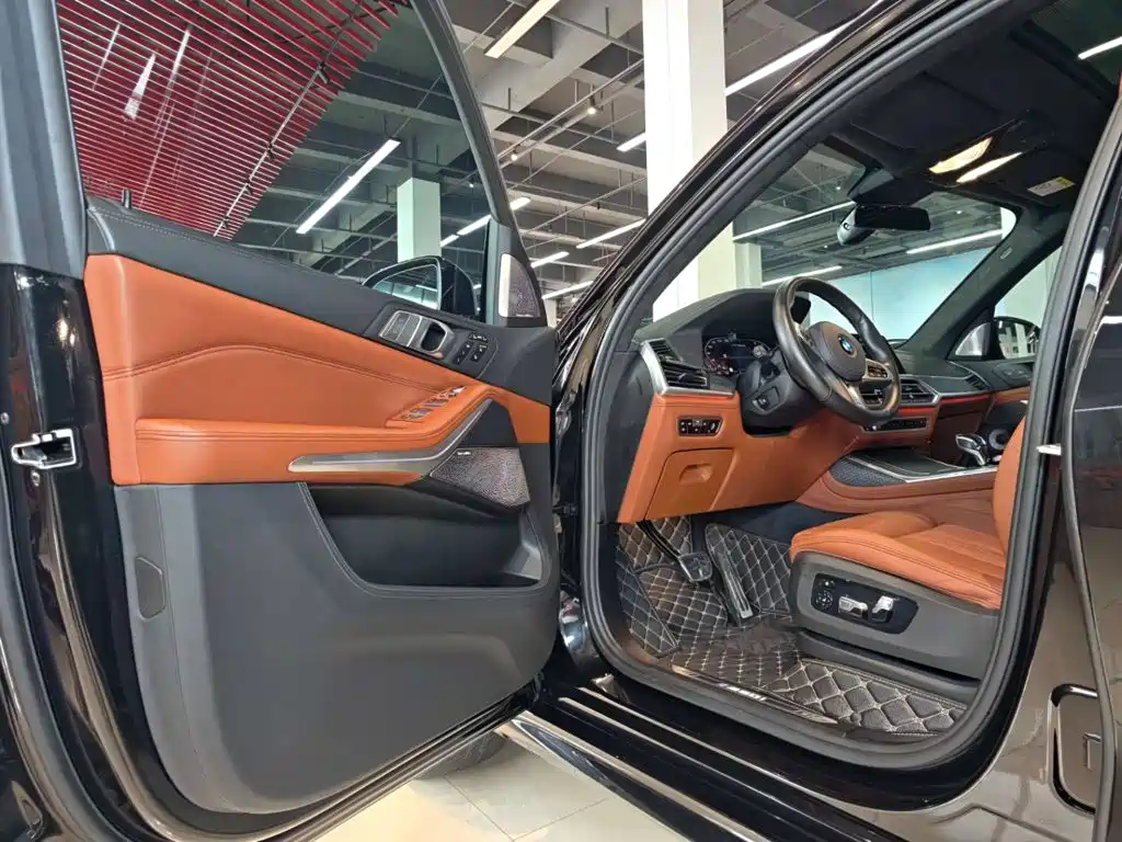 BMW X7 — миниатюра 13