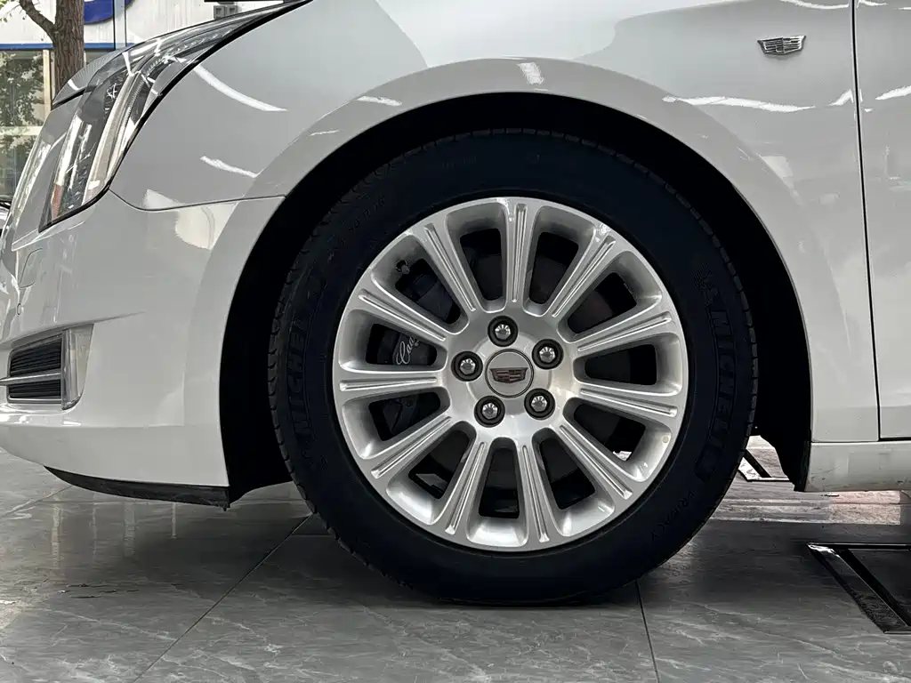 Cadillac XTS — миниатюра 8