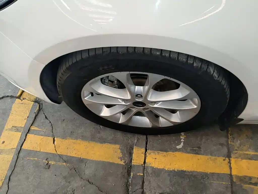 Ford Mondeo — миниатюра 23