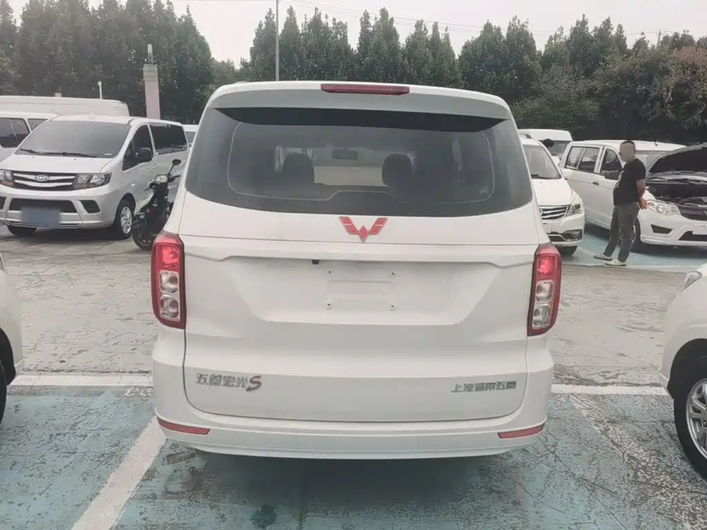 Wuling Hongguang — миниатюра 6