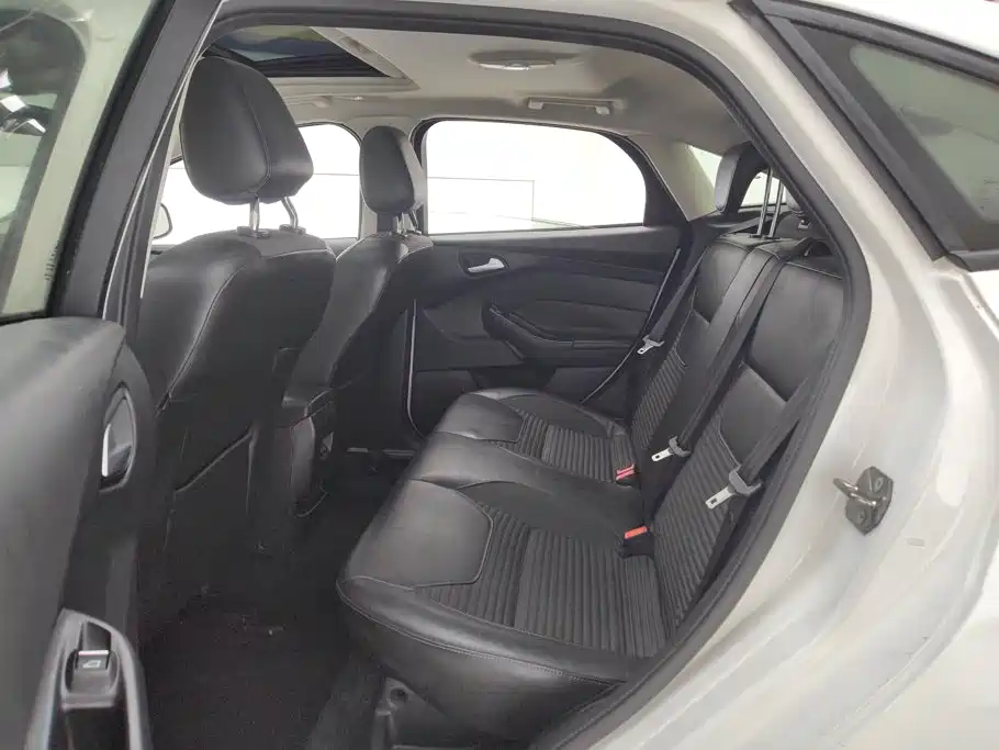 Ford Focus — миниатюра 11