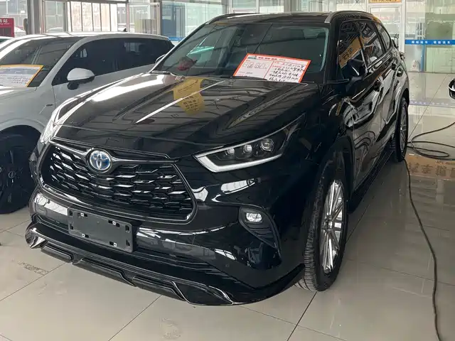 TOYOTA HIGHLANDER 2024