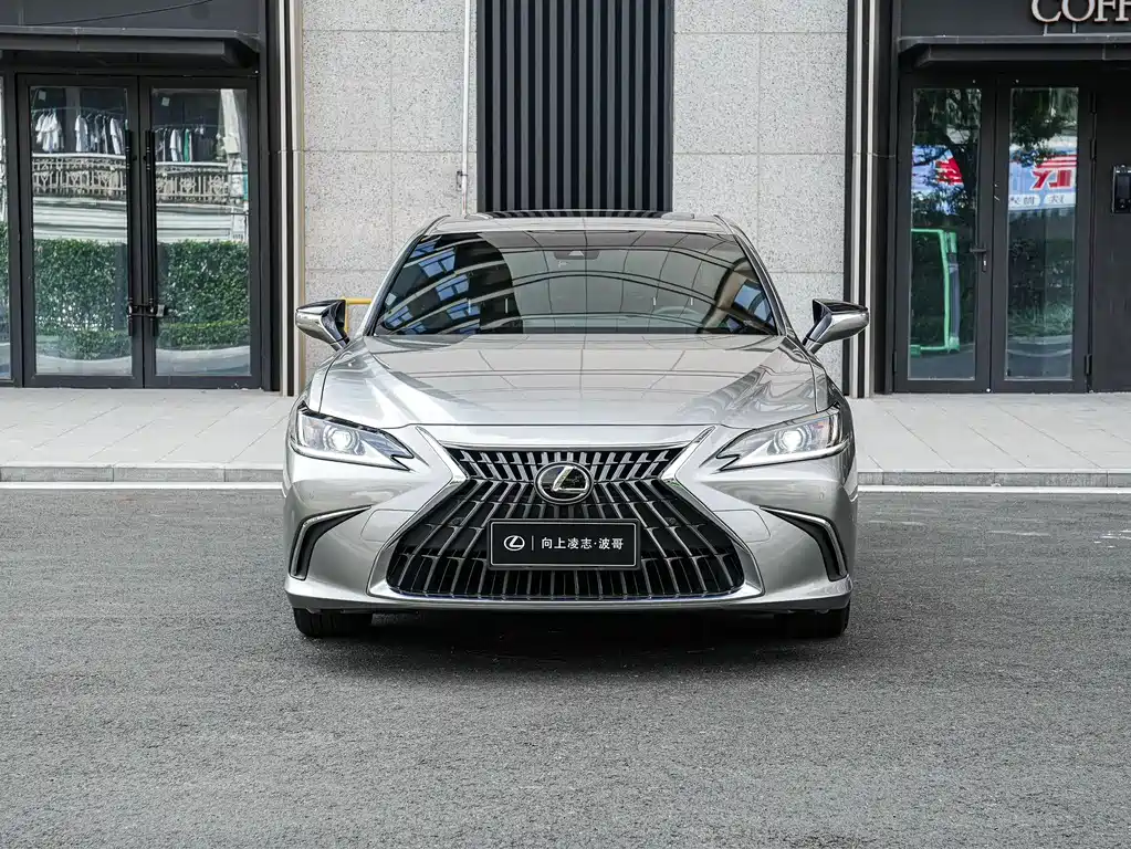 Lexus ES — миниатюра 2