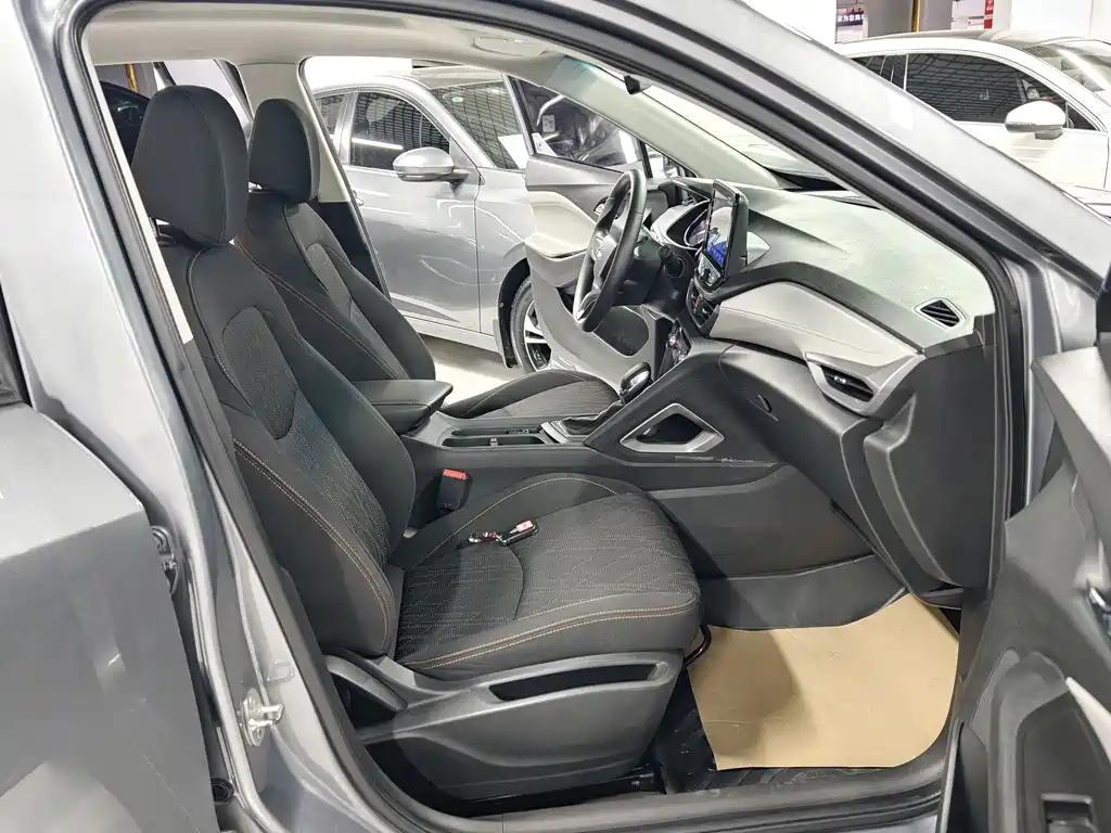 Chevrolet Orlando 2018 530T AT (5+2 ) V