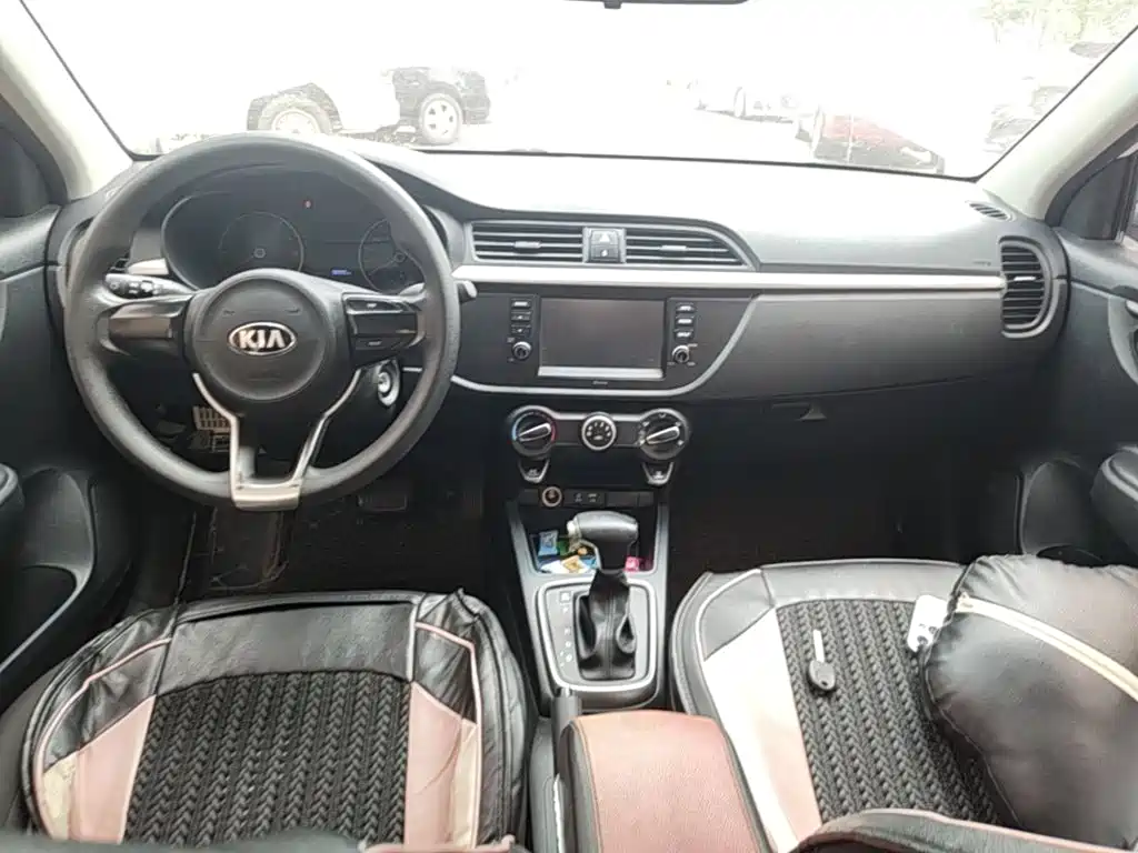 Kia K2 — миниатюра 10