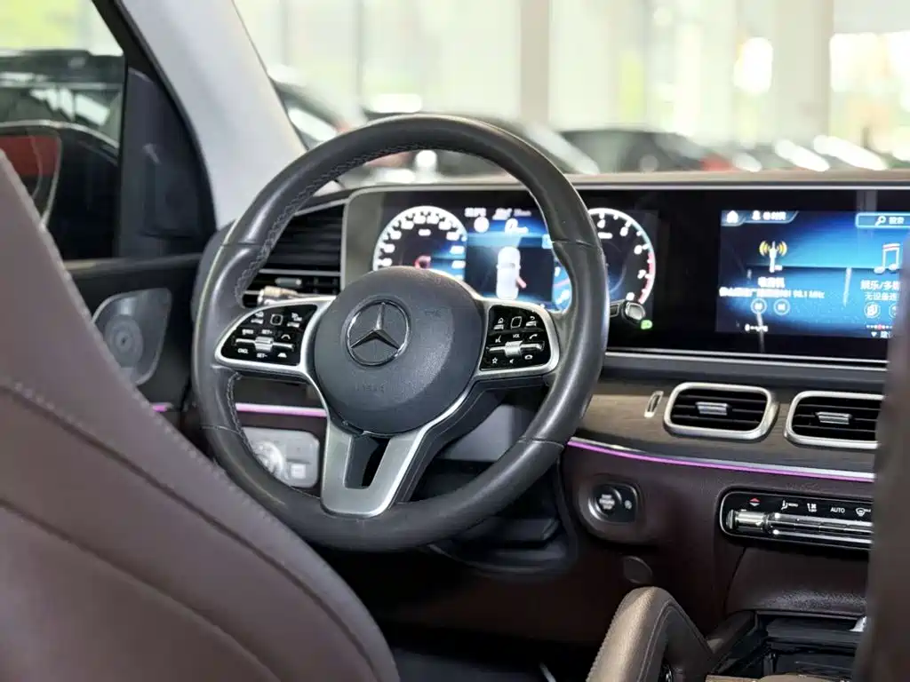 Mercedes-Benz GLE (Import) — миниатюра 39