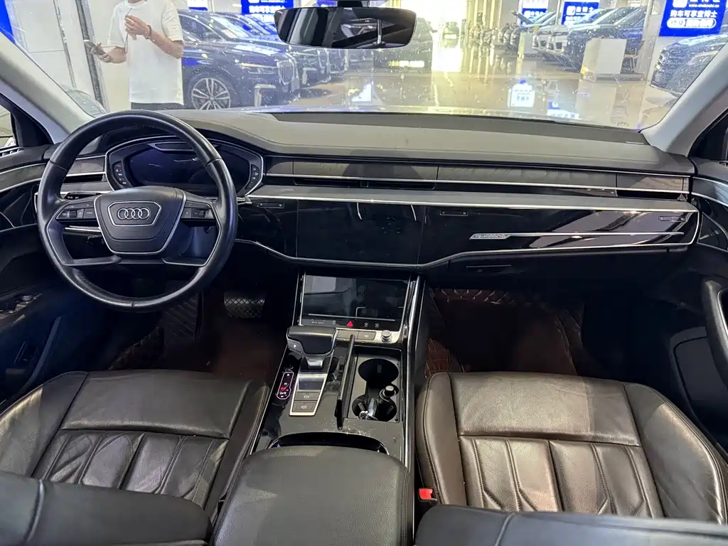 Audi A8 — миниатюра 5