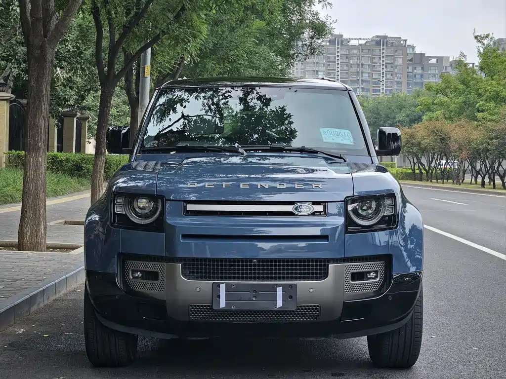 Land Rover Defender — миниатюра 4