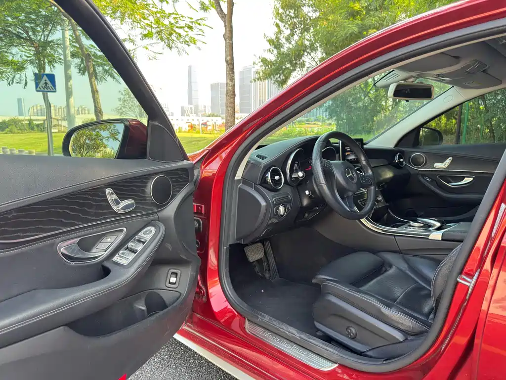 Mercedes-Benz C-Class — миниатюра 7